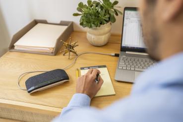 Preview: HP Poly Sync 10-Freisprecheinrichtung + USB-A-an-USB-C-Kabel