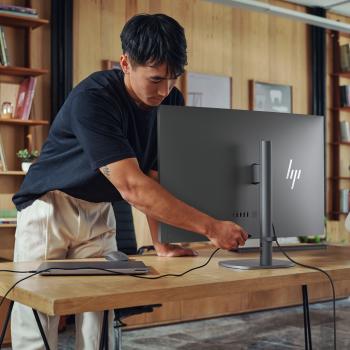 Preview: HP OmniStudio X 32-c1173ng All-in-One PC | Intel Core Ultra 7 256V | 16GB LPDDR5x | 1TB PCIe SSD | 31,5" 4K UHD IPS | Intel Arc | Copilot+ | Windows 11 Home