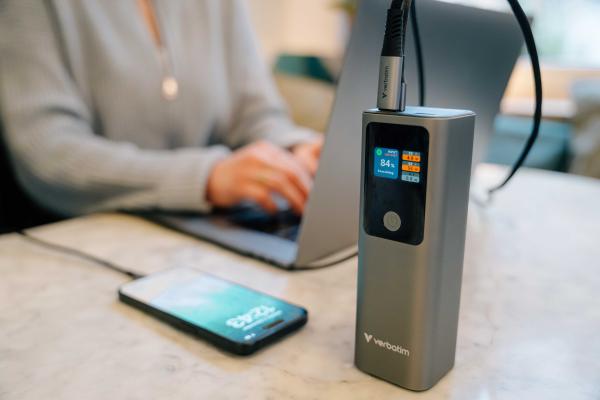 Verbatim Charge 'n' Go Powerbank 27.000 mAh metall-grau