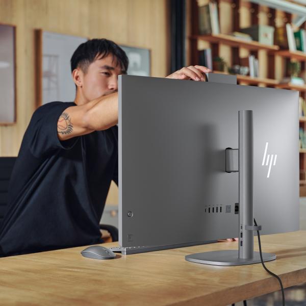 HP OmniStudio X 32-c1173ng All-in-One PC | Intel Core Ultra 7 256V | 16GB LPDDR5x | 1TB PCIe SSD | 31,5" 4K UHD IPS | Intel Arc | Copilot+ | Windows 11 Home