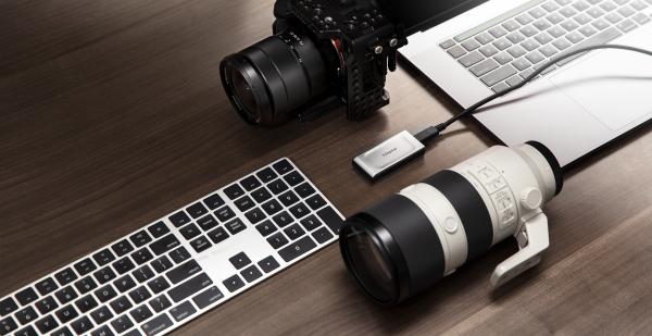 2TB Kingston XS2000 USB 3.2 Gen2 Grau